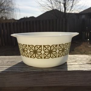 Vintage Pyrex Verde Square Flower Casserole Dish 473